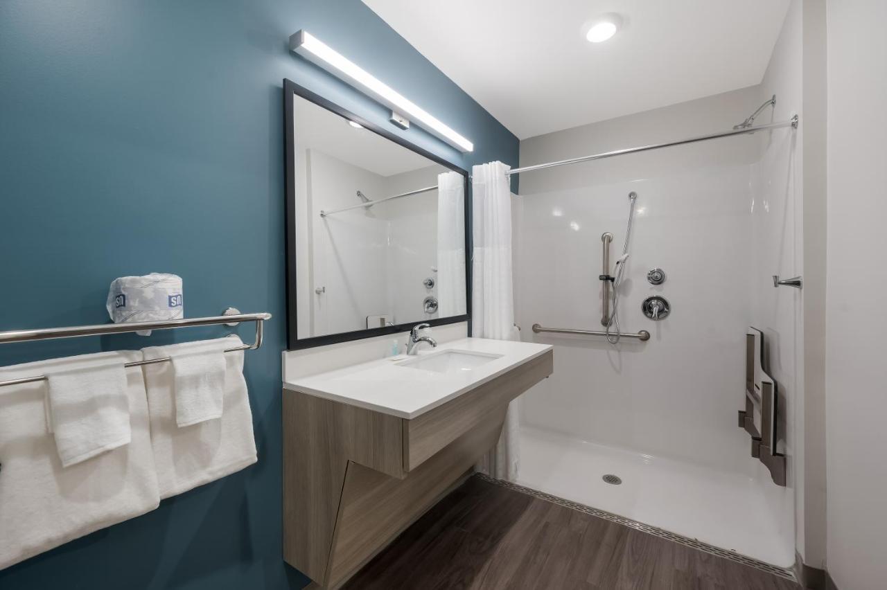 Woodspring Suites East Lansing - University Area Екстериор снимка