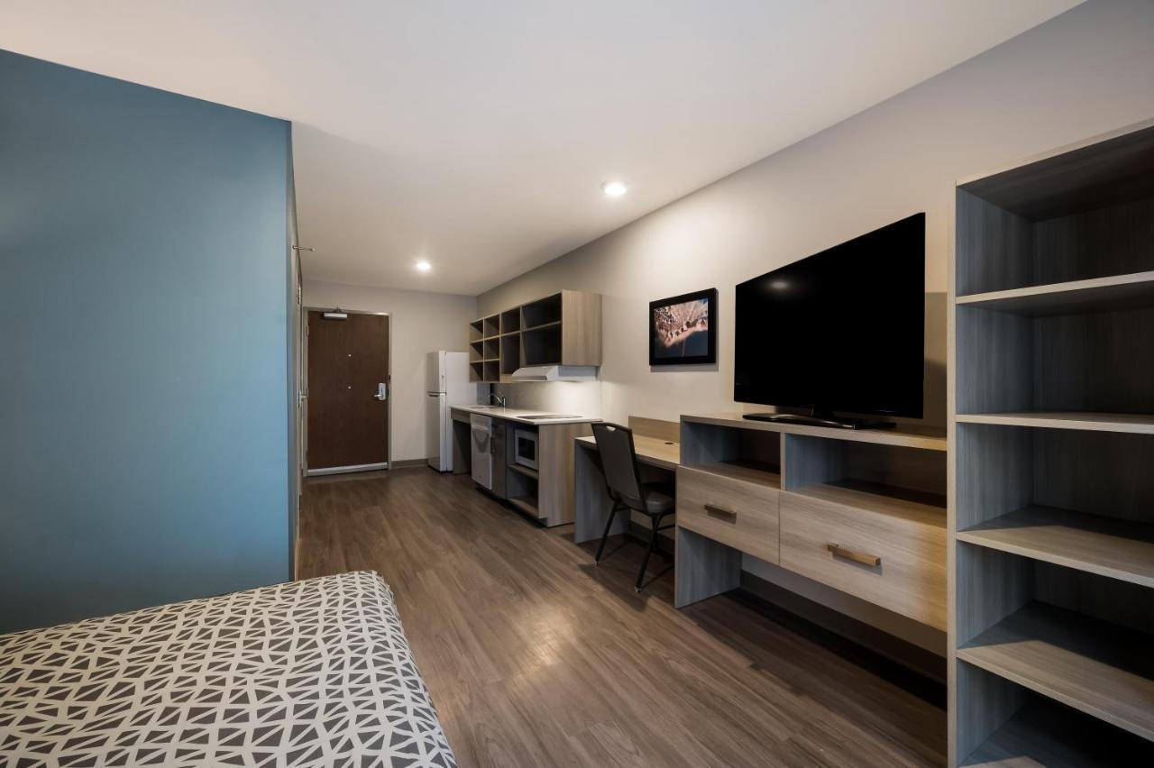 Woodspring Suites East Lansing - University Area Екстериор снимка