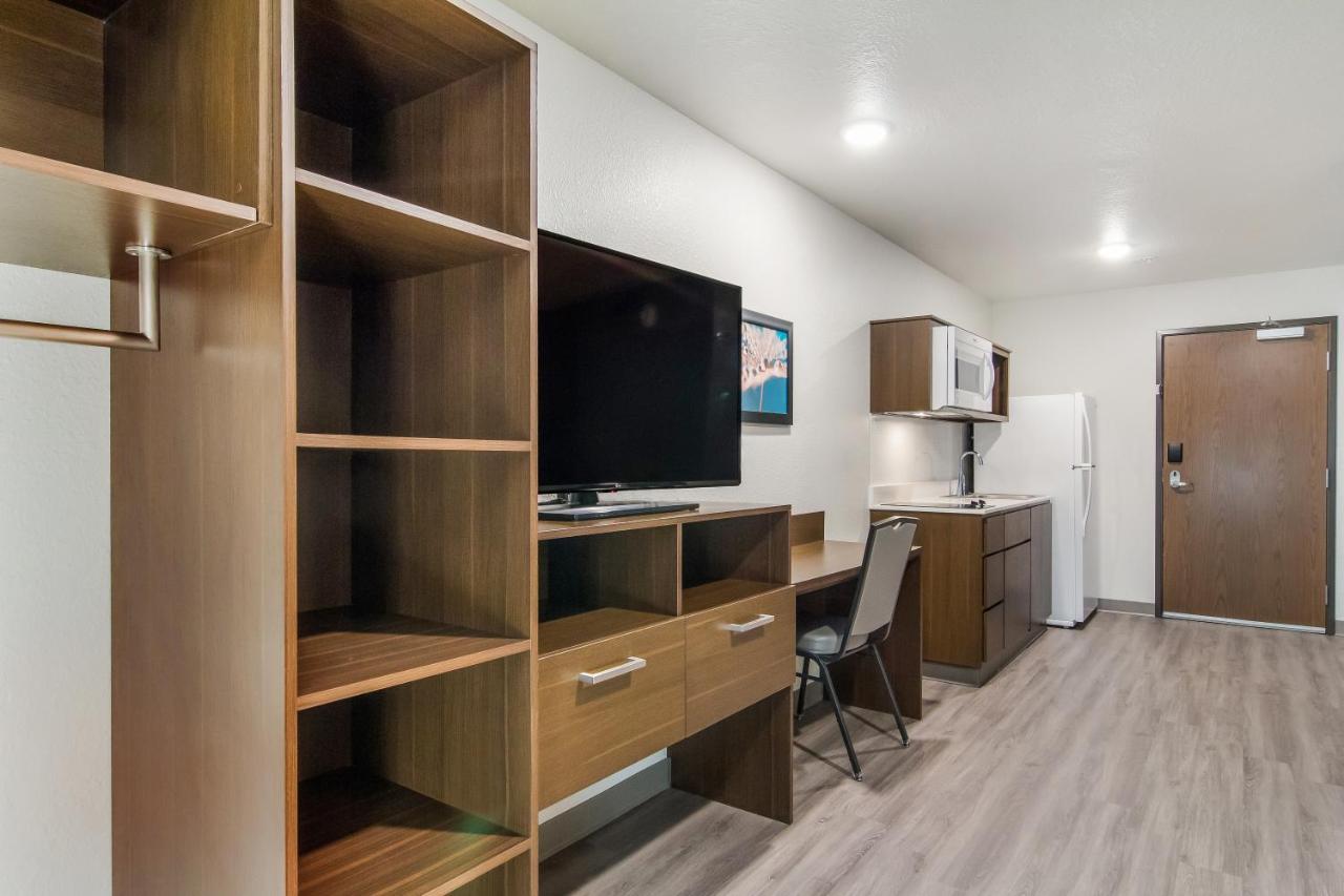 Woodspring Suites East Lansing - University Area Екстериор снимка