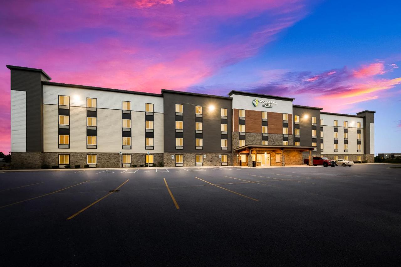 Woodspring Suites East Lansing - University Area Екстериор снимка