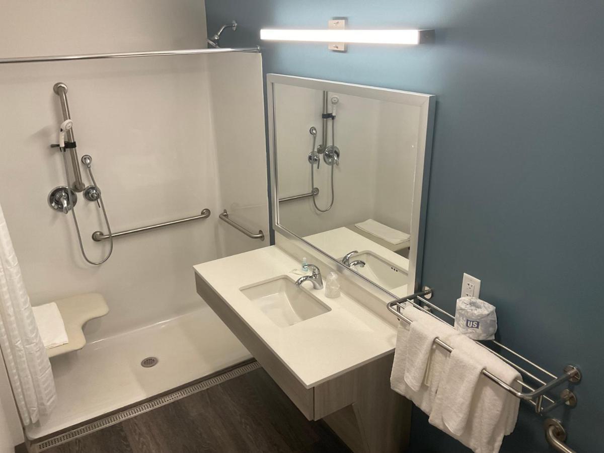 Woodspring Suites East Lansing - University Area Екстериор снимка