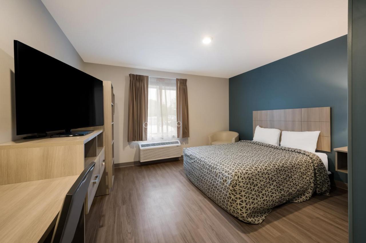 Woodspring Suites East Lansing - University Area Екстериор снимка