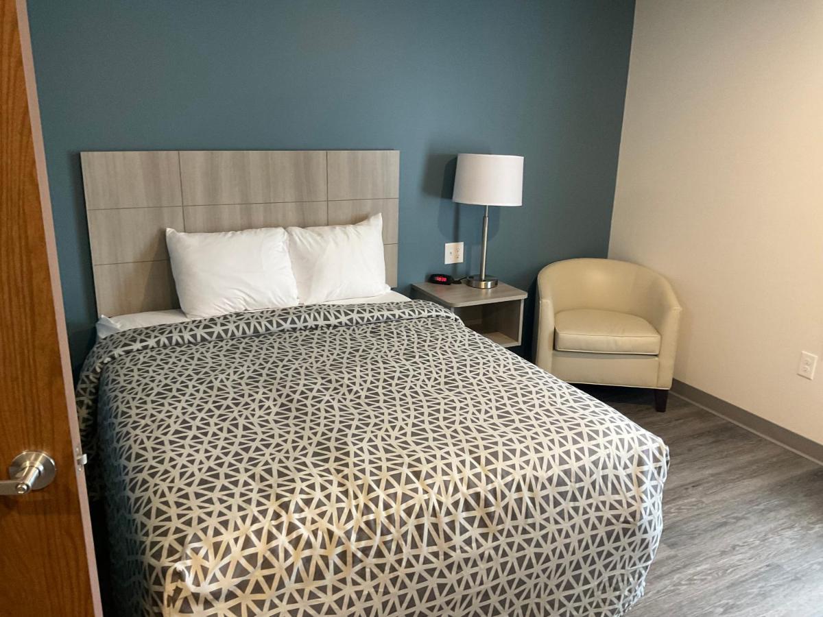 Woodspring Suites East Lansing - University Area Екстериор снимка