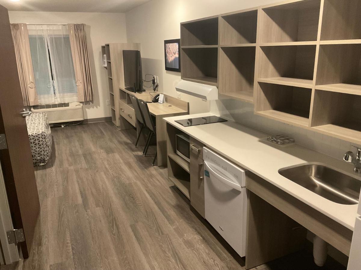 Woodspring Suites East Lansing - University Area Екстериор снимка