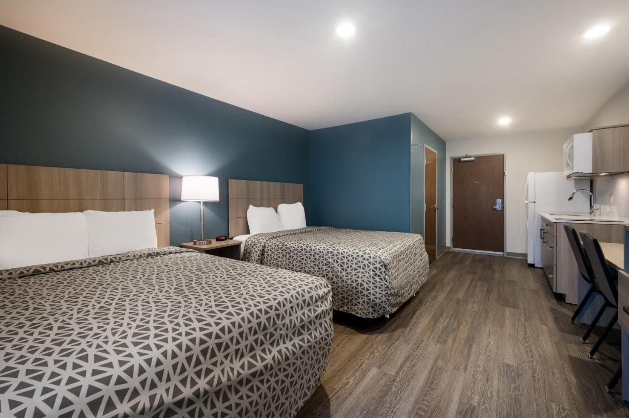 Woodspring Suites East Lansing - University Area Екстериор снимка