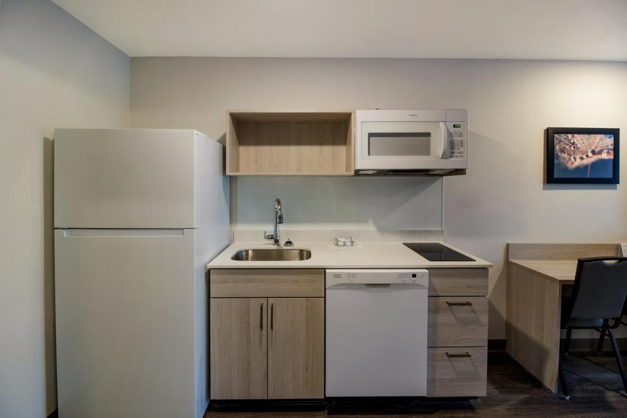 Woodspring Suites East Lansing - University Area Екстериор снимка