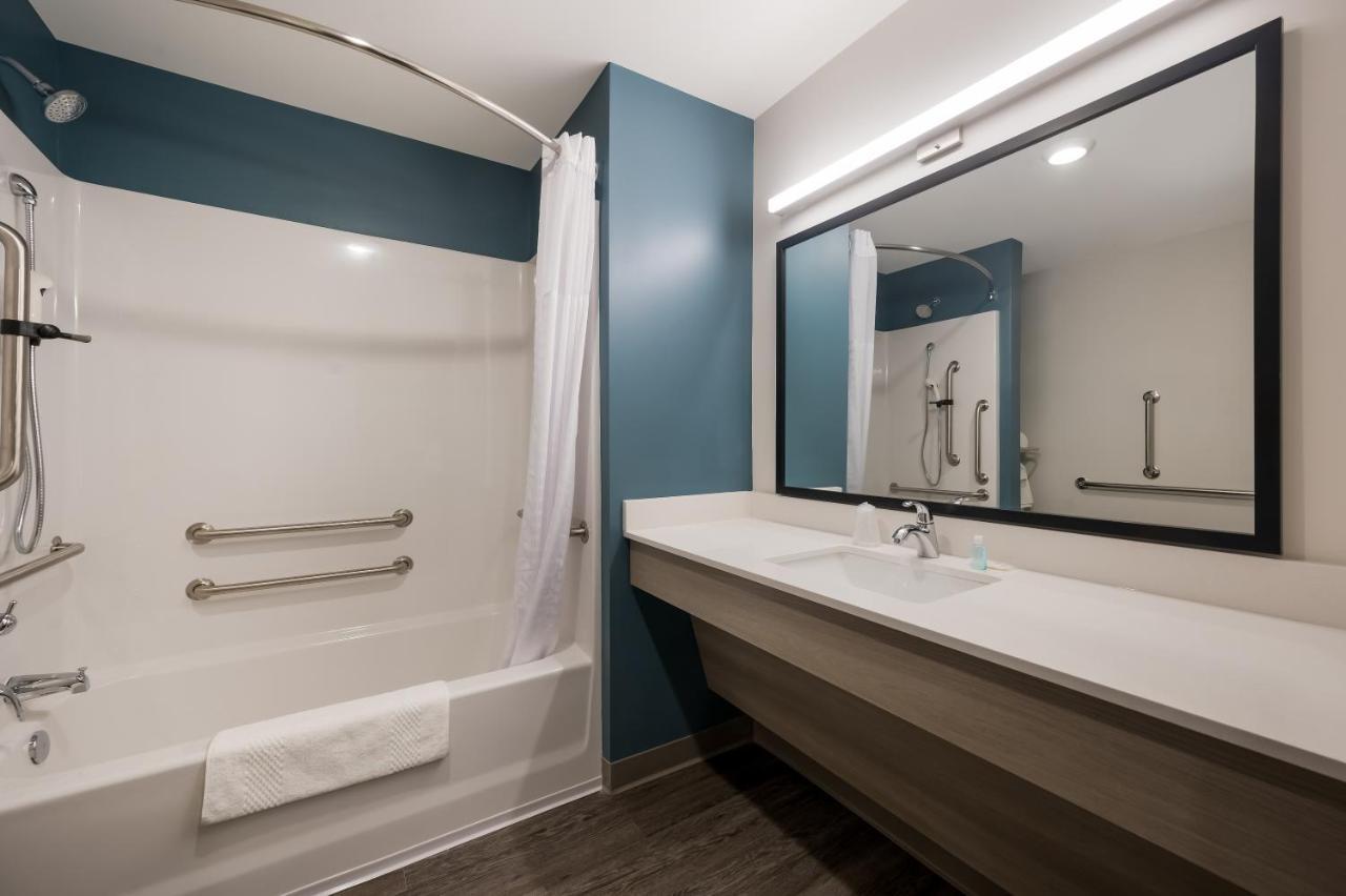 Woodspring Suites East Lansing - University Area Екстериор снимка